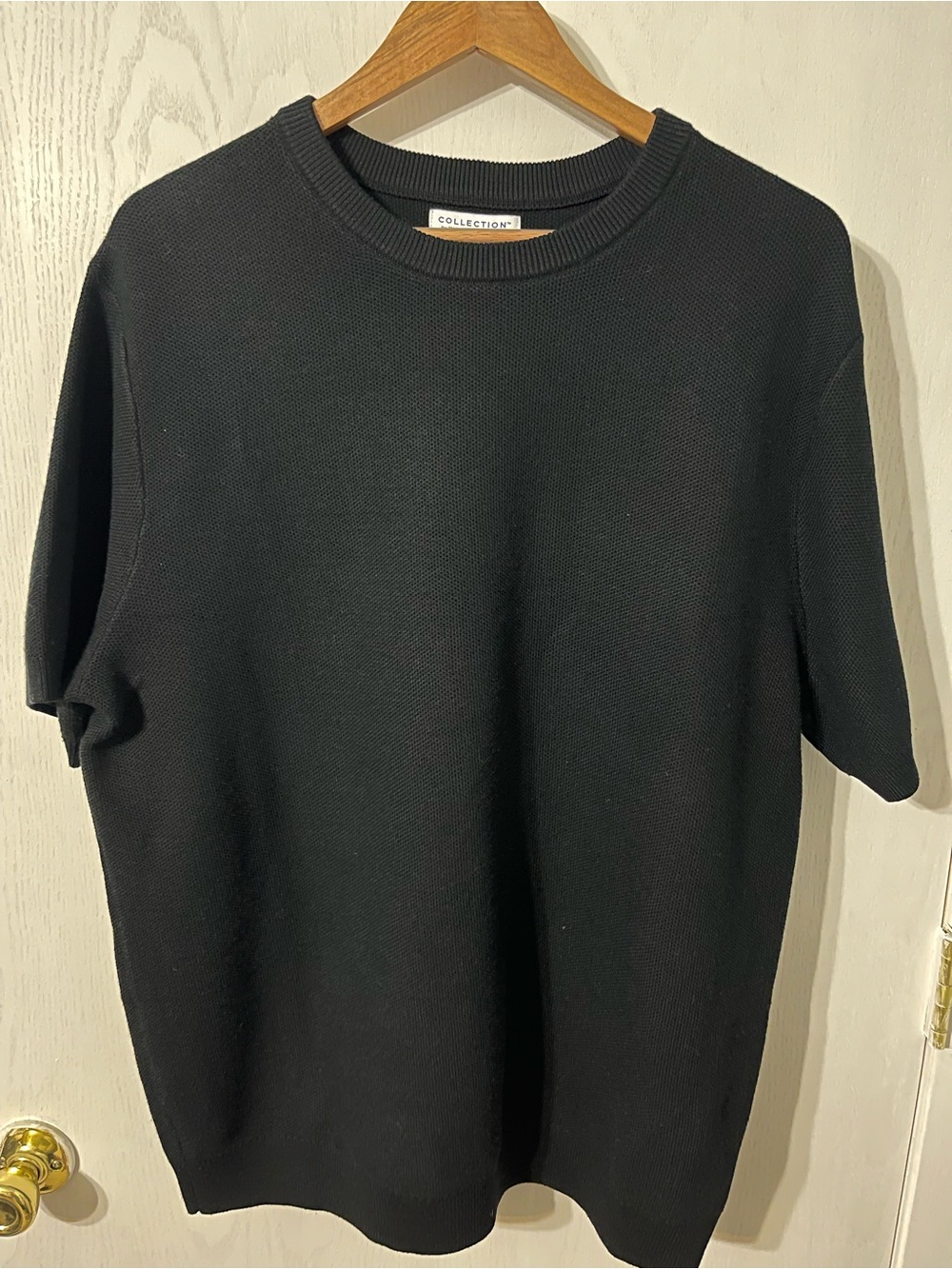 Men's XL Black Crewneck Short Sleeve Shirt